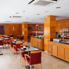 Отель NH Barcelona Les Corts Испания, Барселона - 1 отзыв об отеле, цены и фото номеров - забронировать отель NH Barcelona Les Corts онлайн питание фото 2