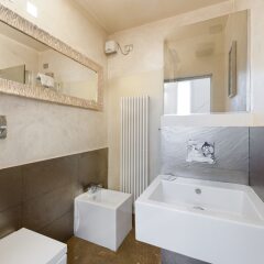 Отель Short-let Florence Luxury Loft Италия, Флоренция - отзывы, цены и фото номеров - забронировать отель Short-let Florence Luxury Loft онлайн ванная