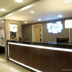 Отель Holiday Inn Express Edinburgh – Royal Mile Великобритания, Эдинбург - 1 отзыв об отеле, цены и фото номеров - забронировать отель Holiday Inn Express Edinburgh – Royal Mile онлайн интерьер отеля фото 3