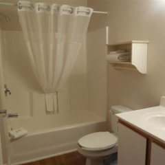 Affordable Suites Lexington in Lexington, United States of America from 82$, photos, reviews - zenhotels.com bathroom