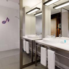 Отель Aloft Munich Мюнхен ванная фото 2