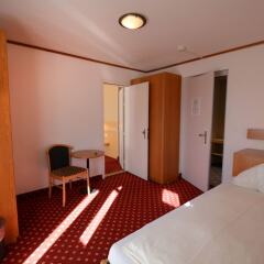 Goldey Swiss Quality Hotel сейф в номере