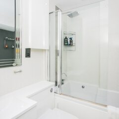Отель Central Modern Apartment Великобритания, Лондон - отзывы, цены и фото номеров - забронировать отель Central Modern Apartment онлайн ванная фото 2