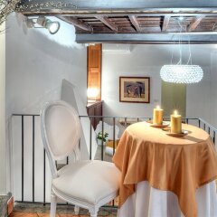 Отель Luxury Navona Италия, Рим - отзывы, цены и фото номеров - забронировать отель Luxury Navona онлайн балкон