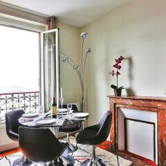 Отель Montmartre, With an Amazing View Over Paris ! фото 7