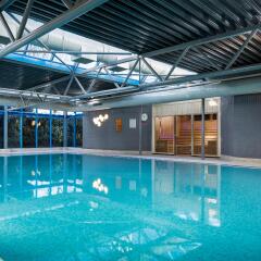 Отель Park Inn by Radisson London Heathrow бассейн