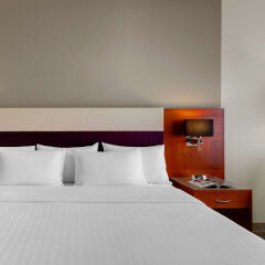 Отель Courtyard by Marriott Zurich North Швейцария, Цюрих - отзывы, цены и фото номеров - забронировать отель Courtyard by Marriott Zurich North онлайн комната для гостей фото 2
