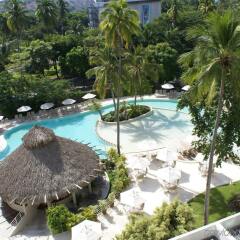 Отель Holiday Inn Ixtapa бассейн