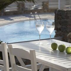 Porto Mykonos Hotel бассейн