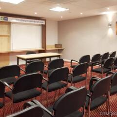 Отель Holiday Inn Express Edinburgh – Royal Mile Великобритания, Эдинбург - 1 отзыв об отеле, цены и фото номеров - забронировать отель Holiday Inn Express Edinburgh – Royal Mile онлайн помещение для мероприятий