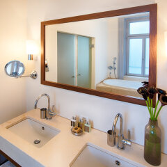 ALDEN Suite Hotel Spluegenschloss Zurich in Zurich, Switzerland from 699$, photos, reviews - zenhotels.com bathroom