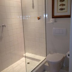 Tudor Hotel in Cape Town, South Africa from 277$, photos, reviews - zenhotels.com bathroom photo 2