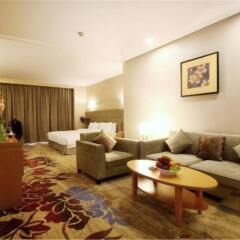 Отель Ramada by Wyndham Beijing Airport Китай, Пекин - 9 отзывов об отеле, цены и фото номеров - забронировать отель Ramada by Wyndham Beijing Airport онлайн комната для гостей фото 2