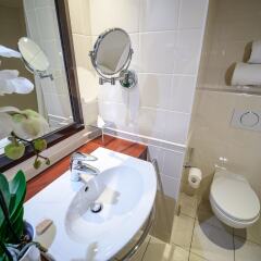 Отель Hôtel Concorde Montparnasse ванная фото 2