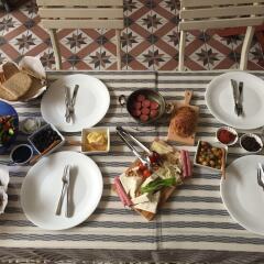 Tom Square Boutique Hotel питание