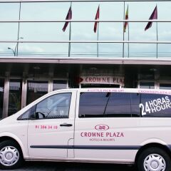 Отель Crowne Plaza Madrid Airport городской автобус