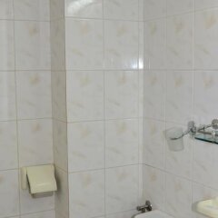 Отель Char Болгария, Приморско - отзывы, цены и фото номеров - забронировать отель Char онлайн ванная фото 2
