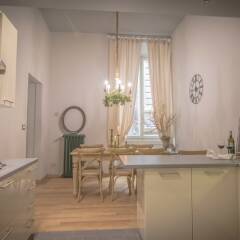 Отель Breathtaking 4BD Apt 5min Walk to Duomo в номере фото 2