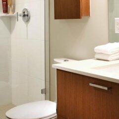 Отель LEVEL Furnished Living Yaletown Seymour Канада, Ванкувер - отзывы, цены и фото номеров - забронировать отель LEVEL Furnished Living Yaletown Seymour онлайн ванная