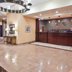 Отель Crowne Plaza Cleveland South-Independence интерьер отеля