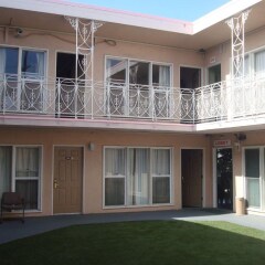 Отель Bevonshire Lodge Motel США, Лос-Анджелес - 1 отзыв об отеле, цены и фото номеров - забронировать отель Bevonshire Lodge Motel онлайн парковка