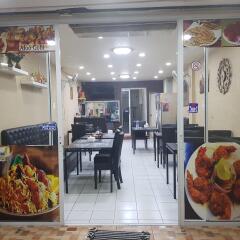Отель Royal Inn Kitchen and Bar питание