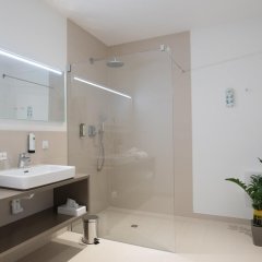 Отель Vitus Steyr Австрия, Штайр - отзывы, цены и фото номеров - забронировать отель Vitus Steyr онлайн ванная