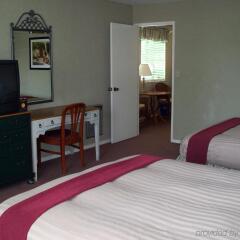 Отель Cambria Pines Lodge удобства в номере