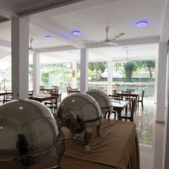 Отель Empyrean Hotel Шри-Ланка, Сидува-Катунаяке - отзывы, цены и фото номеров - забронировать отель Empyrean Hotel онлайн питание фото 2