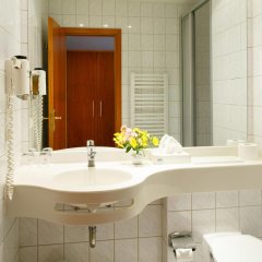 Отель Goldener Fasan Германия, Ротта - отзывы, цены и фото номеров - забронировать отель Goldener Fasan онлайн ванная фото 2