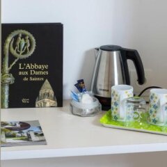 Logis de La Brumanderie in Fontcouverte, France from 110$, photos, reviews - zenhotels.com room amenities