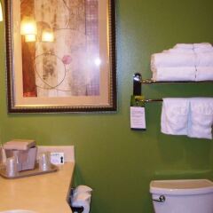 Sleep Inn & Suites in Redmond, United States of America from 189$, photos, reviews - zenhotels.com bathroom