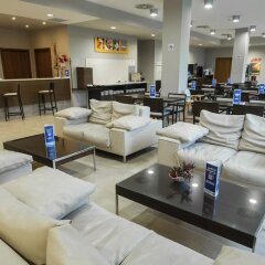 Отель Holiday Inn Express Bilbao Испания, Дерио - отзывы, цены и фото номеров - забронировать отель Holiday Inn Express Bilbao онлайн интерьер отеля фото 3