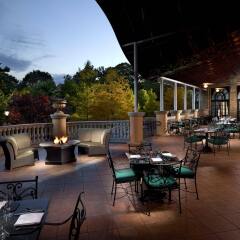 Omni Shoreham Hotel гостиничный бар