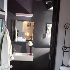 Отель B&B D&F Suites Brussels Бельгия, Брюссель - отзывы, цены и фото номеров - забронировать отель B&B D&F Suites Brussels онлайн ванная