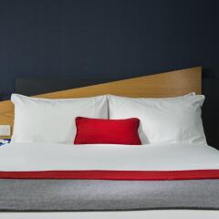 Отель Holiday Inn Express Glasgow City Centre Riverside комната для гостей