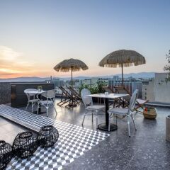 Отель The Pinnacle Athens Афины бассейн