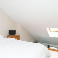 Отель Smartflats Boverie Gate Flats сейф в номере