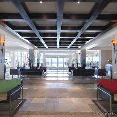 Отель Hilton Rose Hall Resort and Spa интерьер отеля фото 3