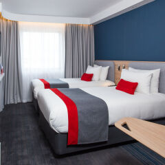 Отель Holiday Inn Express London Luton Airport комната для гостей фото 5