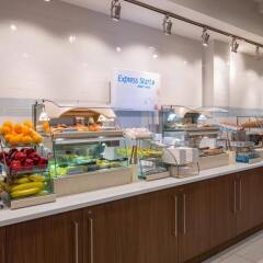 Отель Holiday Inn Express - New York City Chelsea питание