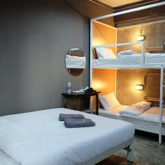 Sleepover Hostel Bangkok Бангкок комната для гостей