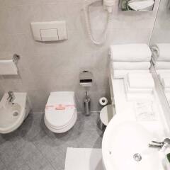 Отель Point Hotel Италия, Пьове-ди-Сакко - отзывы, цены и фото номеров - забронировать отель Point Hotel онлайн ванная