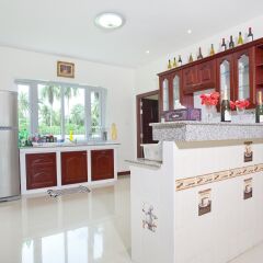 Отель Huay Yai Manor питание