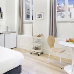 Отель Ascensor da Bica - Lisbon Serviced Apartments Португалия, Лиссабон - отзывы, цены и фото номеров - забронировать отель Ascensor da Bica - Lisbon Serviced Apartments онлайн комната для гостей фото 4