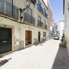 Апартаменты The Central Lisbonary Apartment парковка