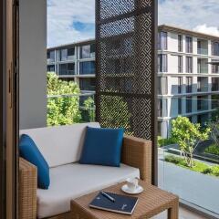 Отель on the Beach Maikhao Pool View 72sqm Таиланд, пляж Май Кхао - отзывы, цены и фото номеров - забронировать отель on the Beach Maikhao Pool View 72sqm онлайн балкон
