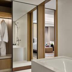 Отель New World Saigon Hotel Вьетнам, Хошимин - отзывы, цены и фото номеров - забронировать отель New World Saigon Hotel онлайн ванная фото 2