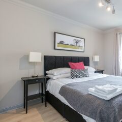 Апартаменты Hoxton 2 Bed Apartment by BaseToGo комната для гостей фото 2