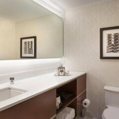Отель DoubleTree Suites by Hilton Houston by the Galleria ванная